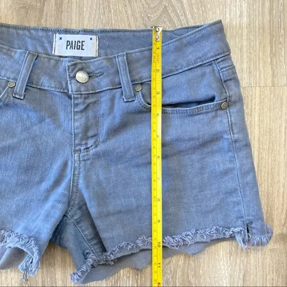 Paige Gray Distressed Shorts. Sz 26 - Picture 8 of 9